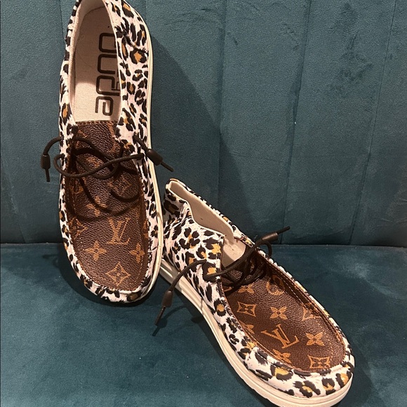 Hey Dudes Custom Womens Shoes Size Upcycle Size 39 (size 8 us) - Picture 2 of 4